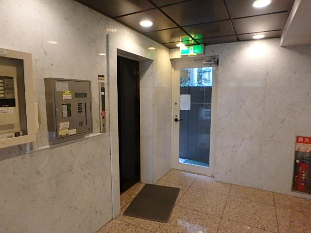 讃金ビルホール①