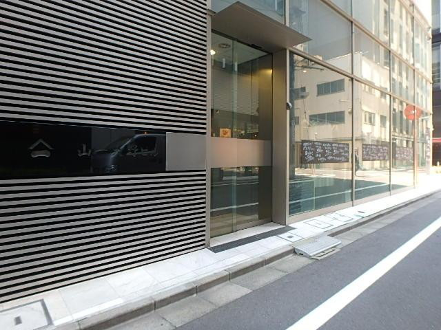 山一大野ビルエントランス①