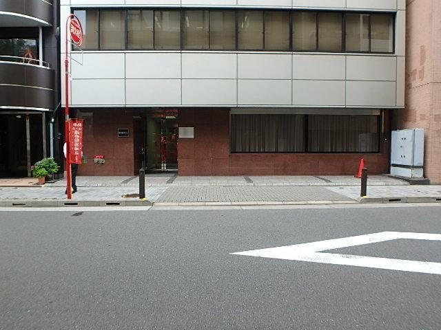 日本橋本町ＴＨビルエントランス①