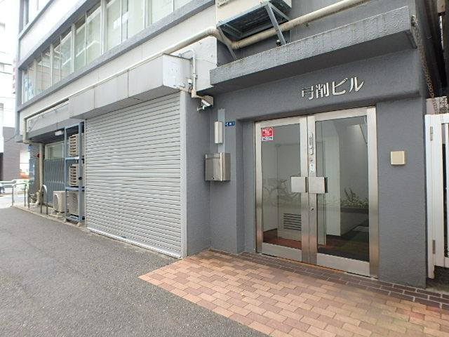 弓削ビルエントランス①