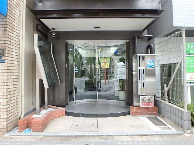 油商会館ビルＡ棟エントランス①