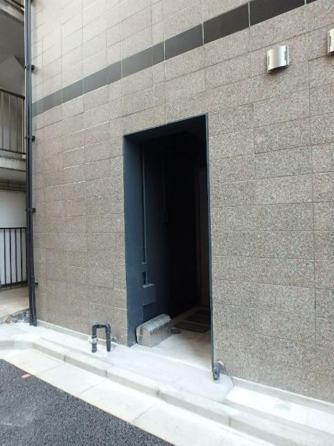 小暮商店ビルエントランス③