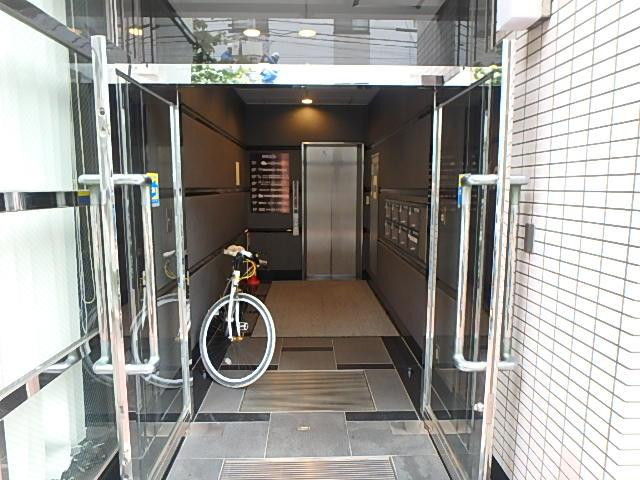ＨＫビルエントランス②