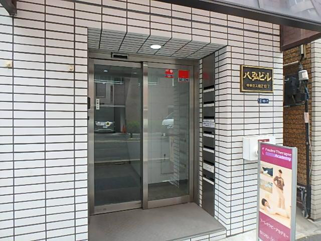 八弘ビルエントランス②