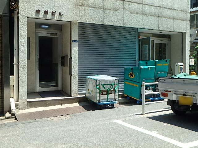 中村ビルエントランス①