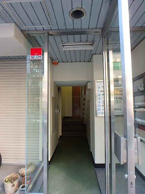 幸和ビルホール①