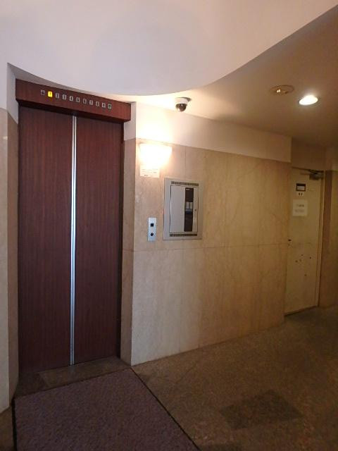 八丁堀鈴らん通りビルホール②
