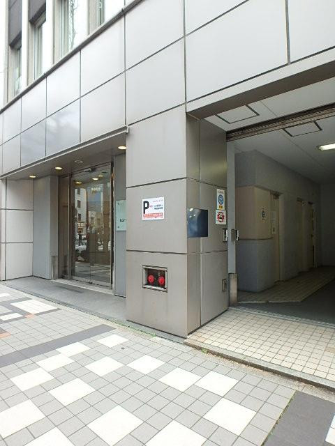 ヒューリック新京橋ビルエントランス①