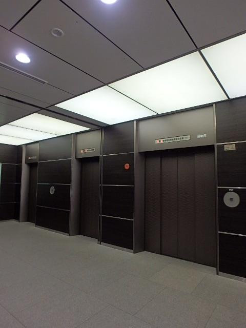 ホール①