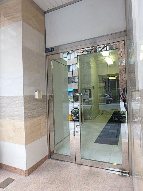 八丁堀陽光ビルエントランス②