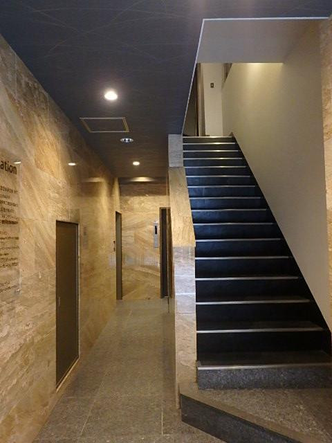 安和宝町ビルホール①
