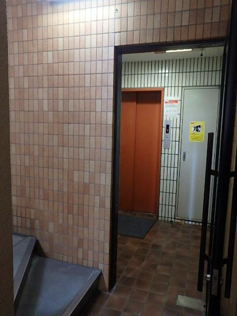 ホール②