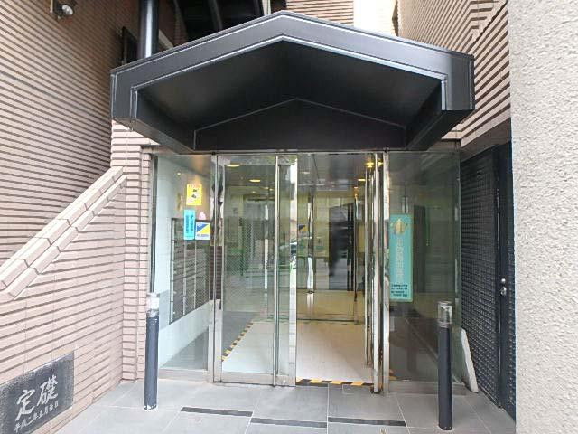 ＩＸＯＳビルエントランス②