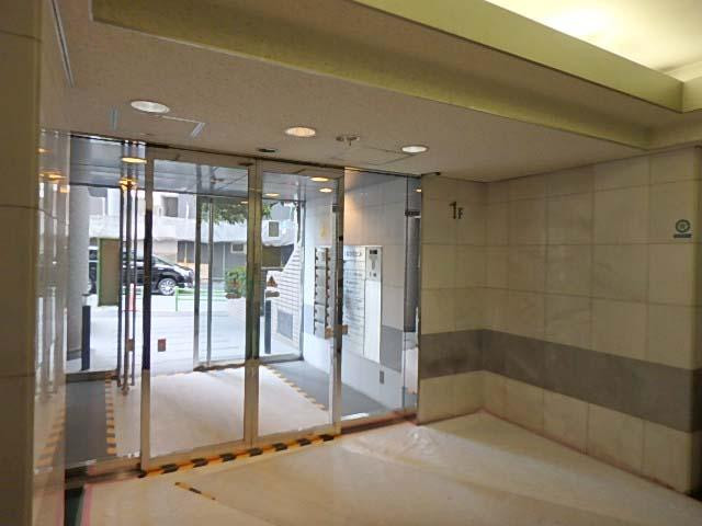 ＩＸＯＳビルホール③