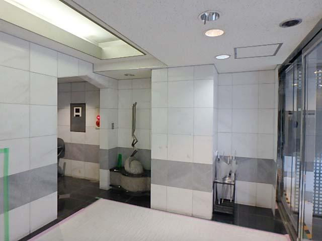 ＩＸＯＳビルホール②