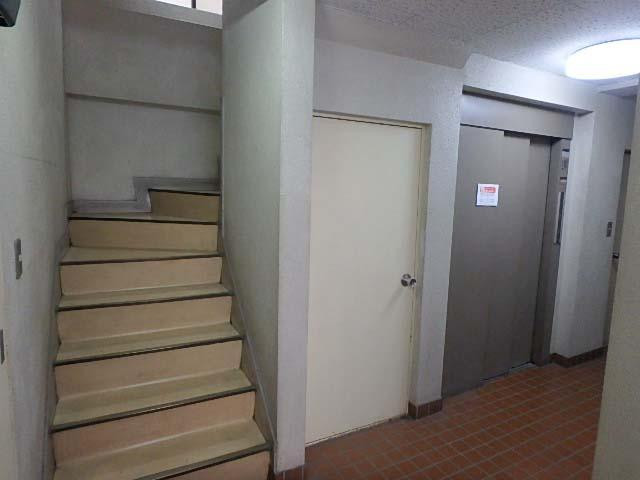 平田湊ビルホール①