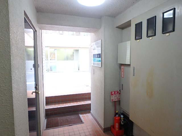 平田湊ビルホール③