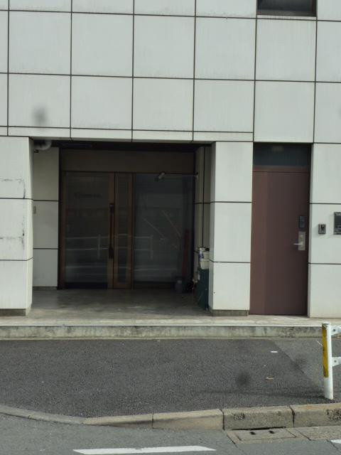 中野六丁目ビルエントランス①