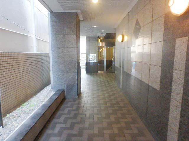 東ビルエントランス③