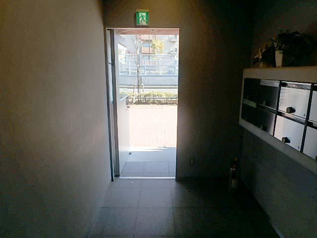 ＦＬＯＯＲ　ＡＮＤ　ＷＡＬＬＳ中野坂上ホール③