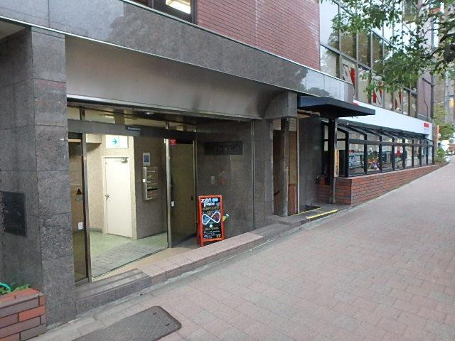 フジタビルエントランス①