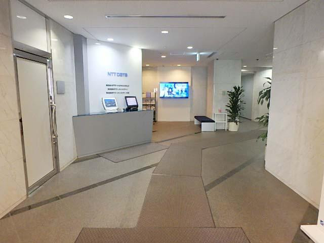 ホール①
