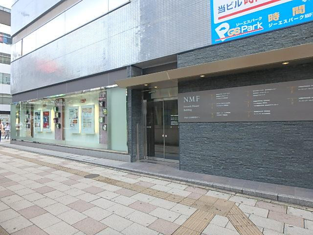 ＮＭＦ五反田駅前ビルエントランス①