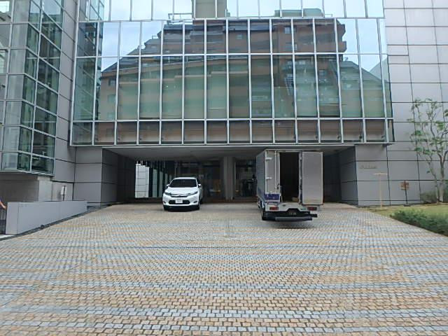 学研ビルエントランス③