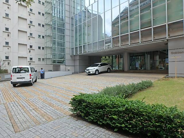 学研ビルエントランス①