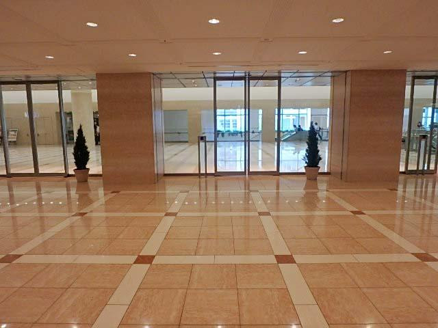 ホール④