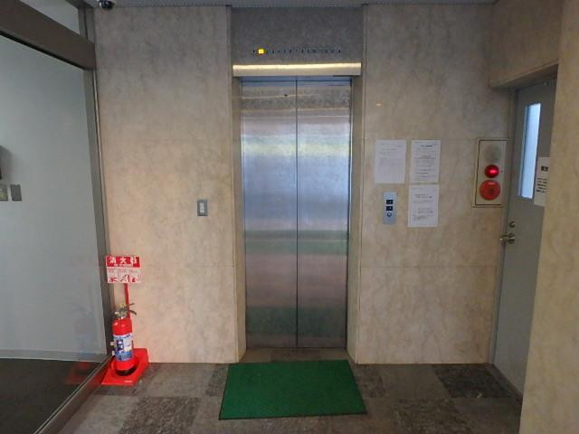 ホール②