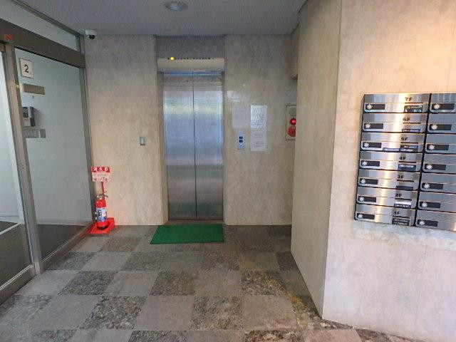 ホール①
