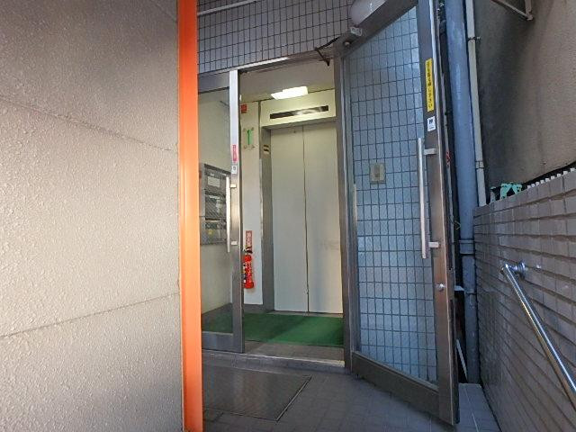 藤ビルホール①