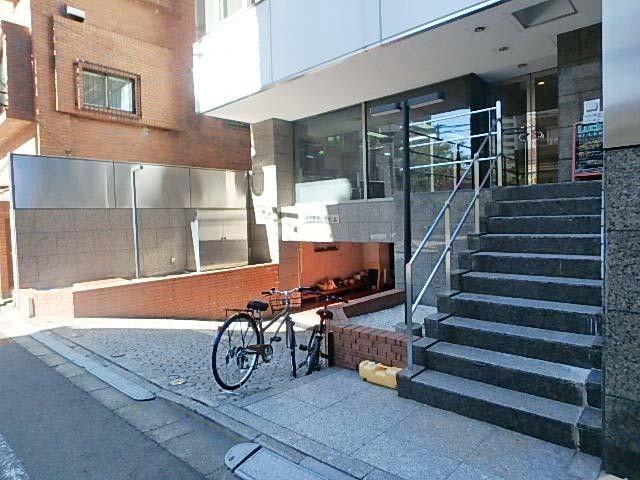 五反田栗の木ビルエントランス①