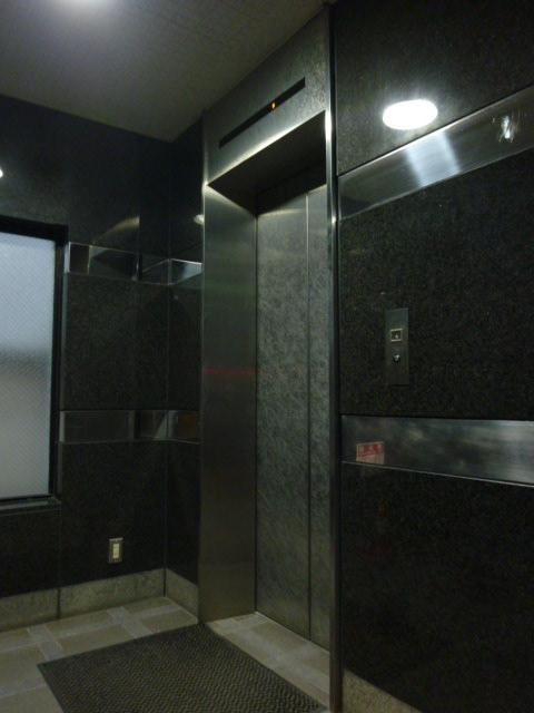 ＥＢＵＣＨＩビルエントランス③