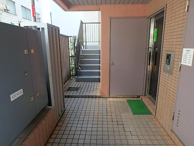 ホール①