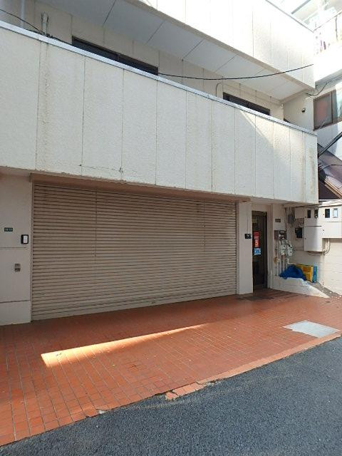 榎本ビルエントランス①