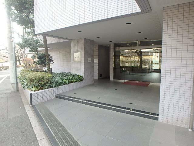 山水ビルエントランス①