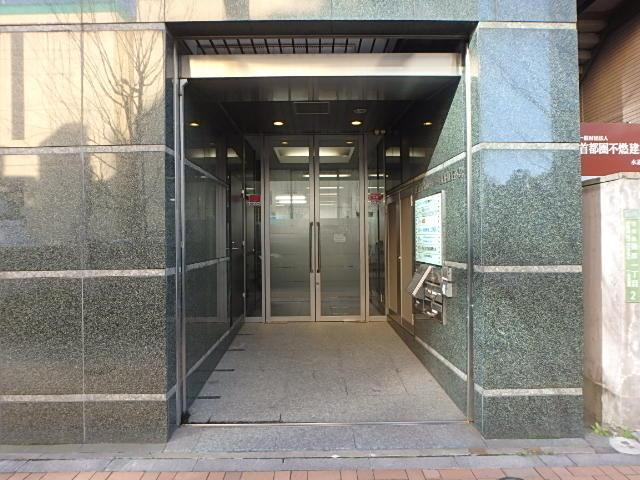 エー・ゼットキュウブビルエントランス②