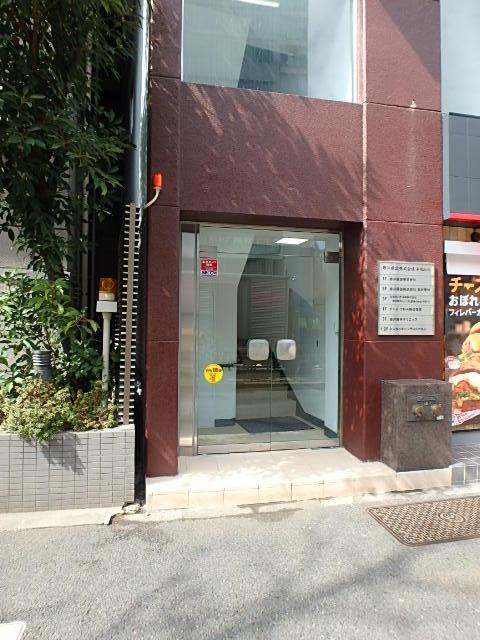 岩井ビルエントランス②