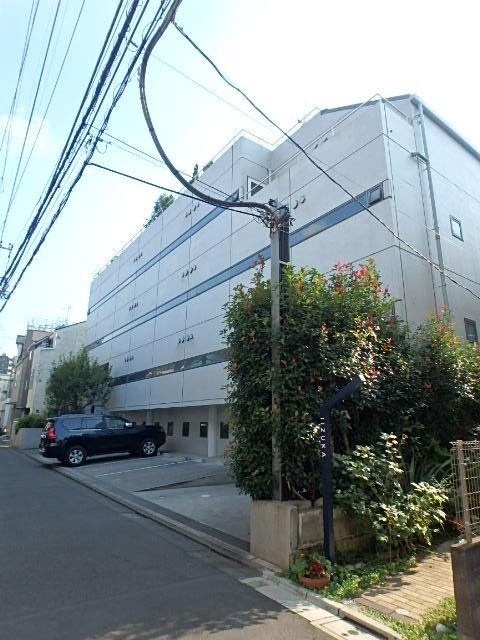 百番館外観②