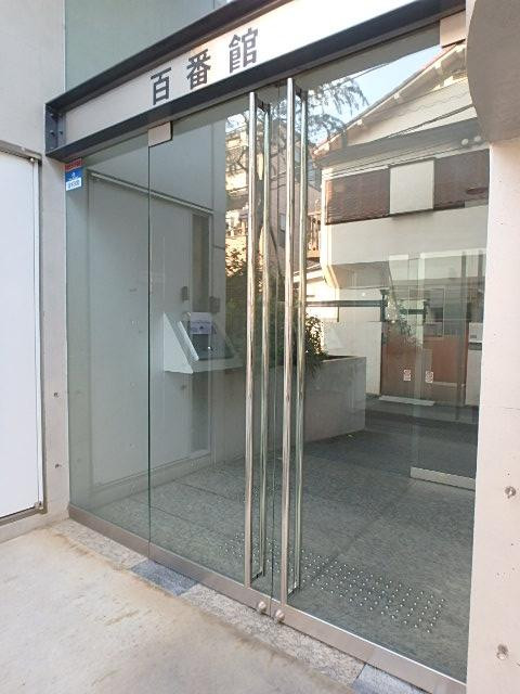 百番館エントランス③