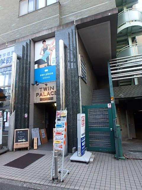 エントランス①