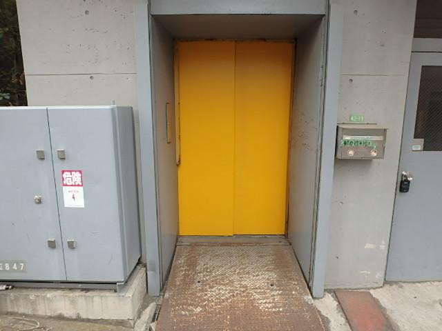 大塚大起ビルエントランス③