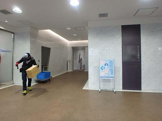 ホール①
