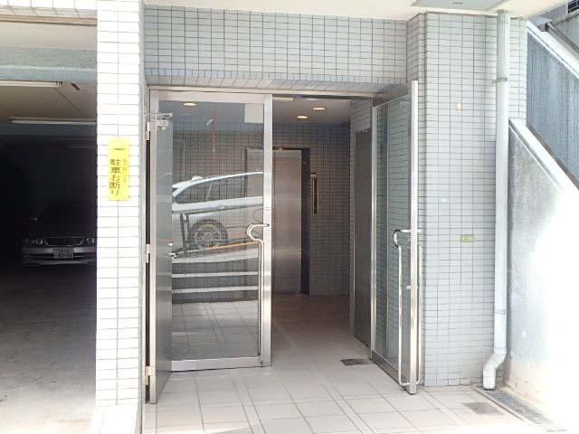 ヒキタカ湯島ビルエントランス②