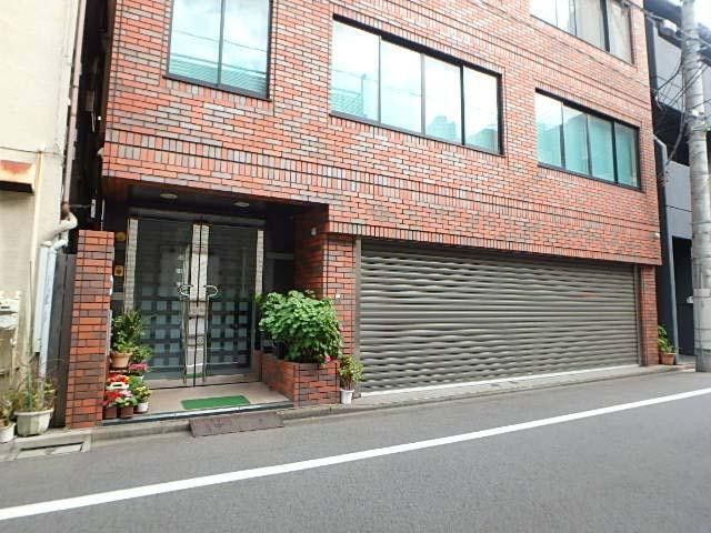 片岡ビルエントランス①