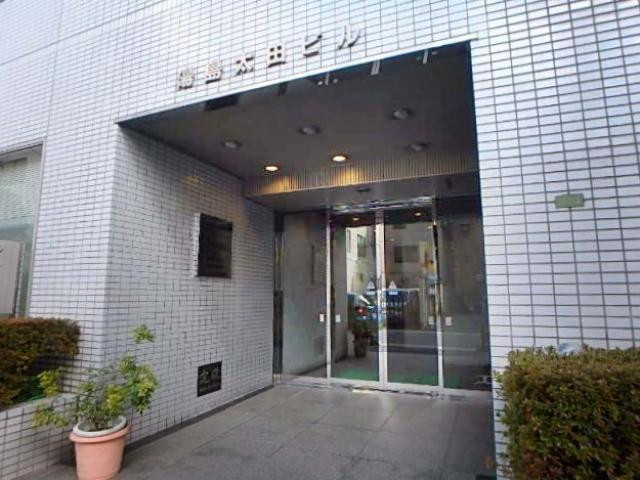 湯島太田ビルエントランス①