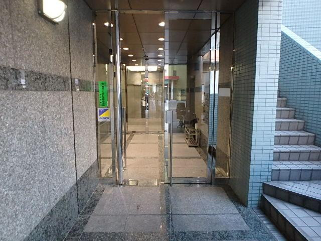 白山麻の実ビルエントランス②