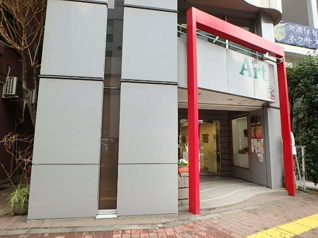 ヒルズ８８４お茶の水ビルエントランス①